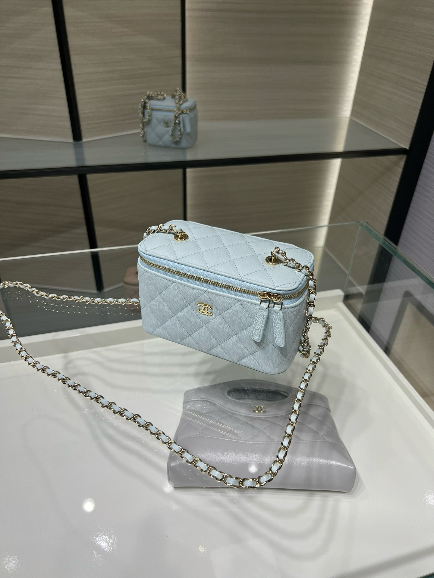 Ch**el Clutch With Chain 10x16x8cm