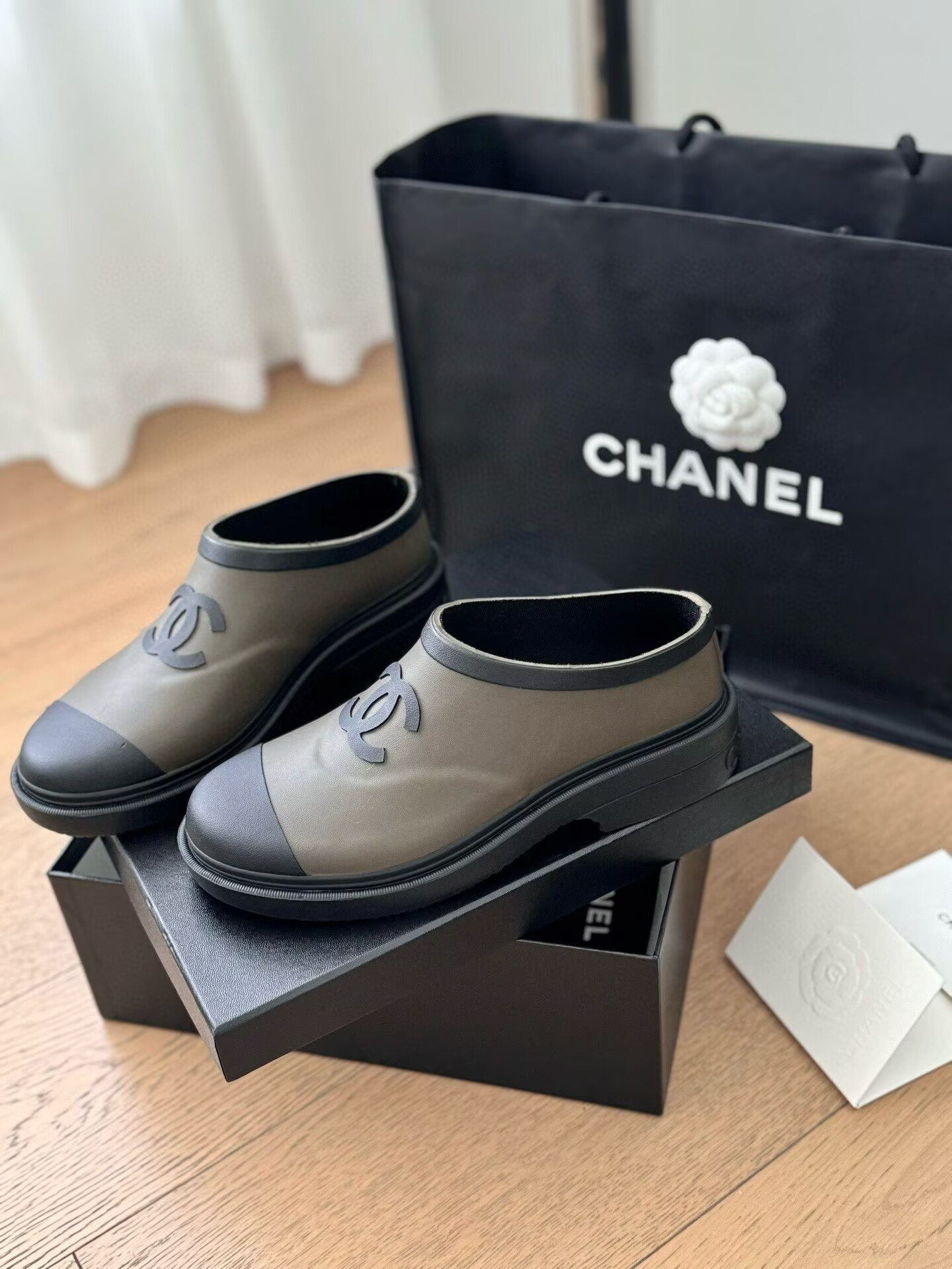 UA Ch**el Boots