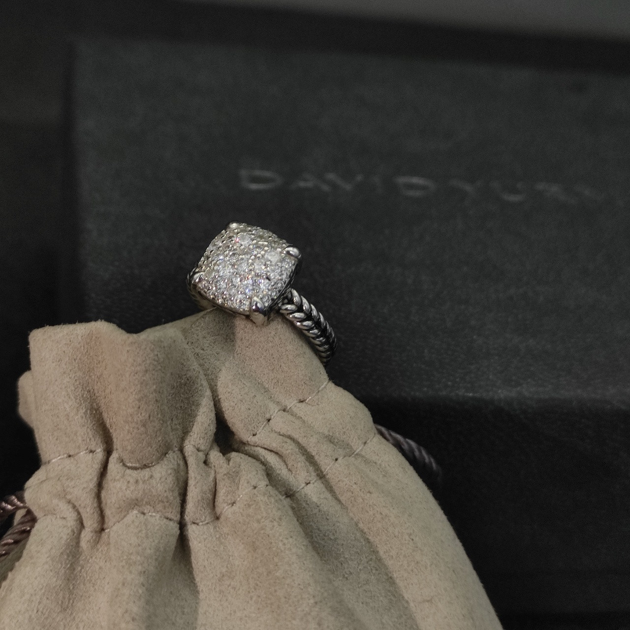 dau1d Yvrm*n four prong full d1am0nd ring