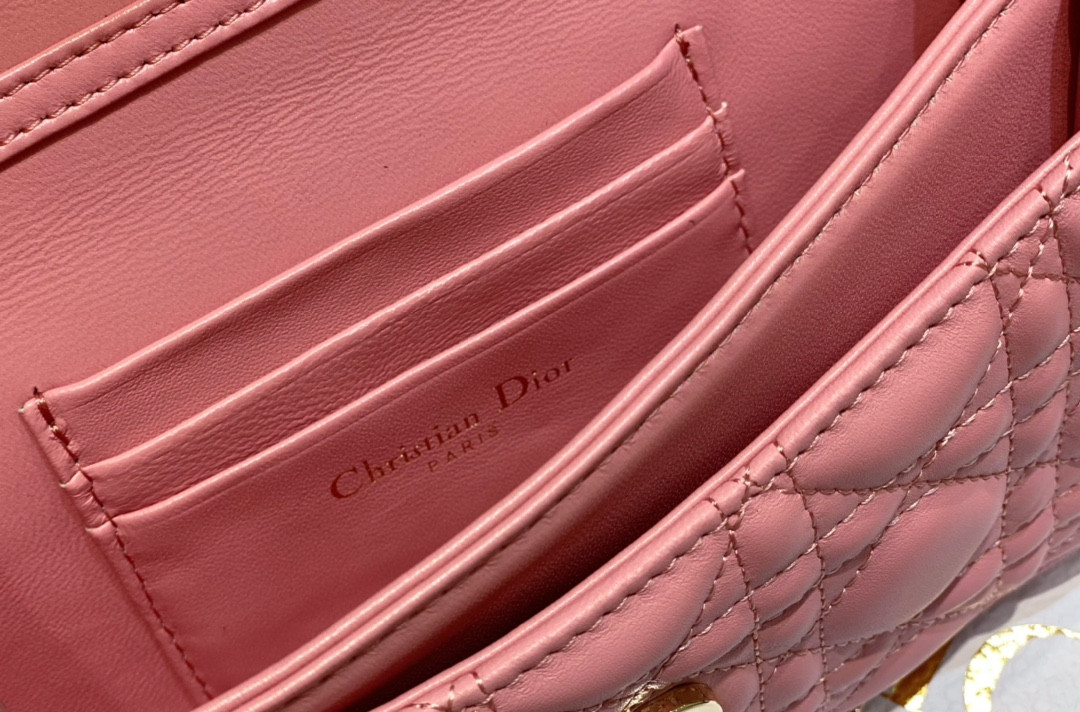 MISS D10r MINI BAG Melocoton Pink Pearlescent Cannage Lambskin S0980ONJL_M92P 21 x 11.5 x 4.5 cm