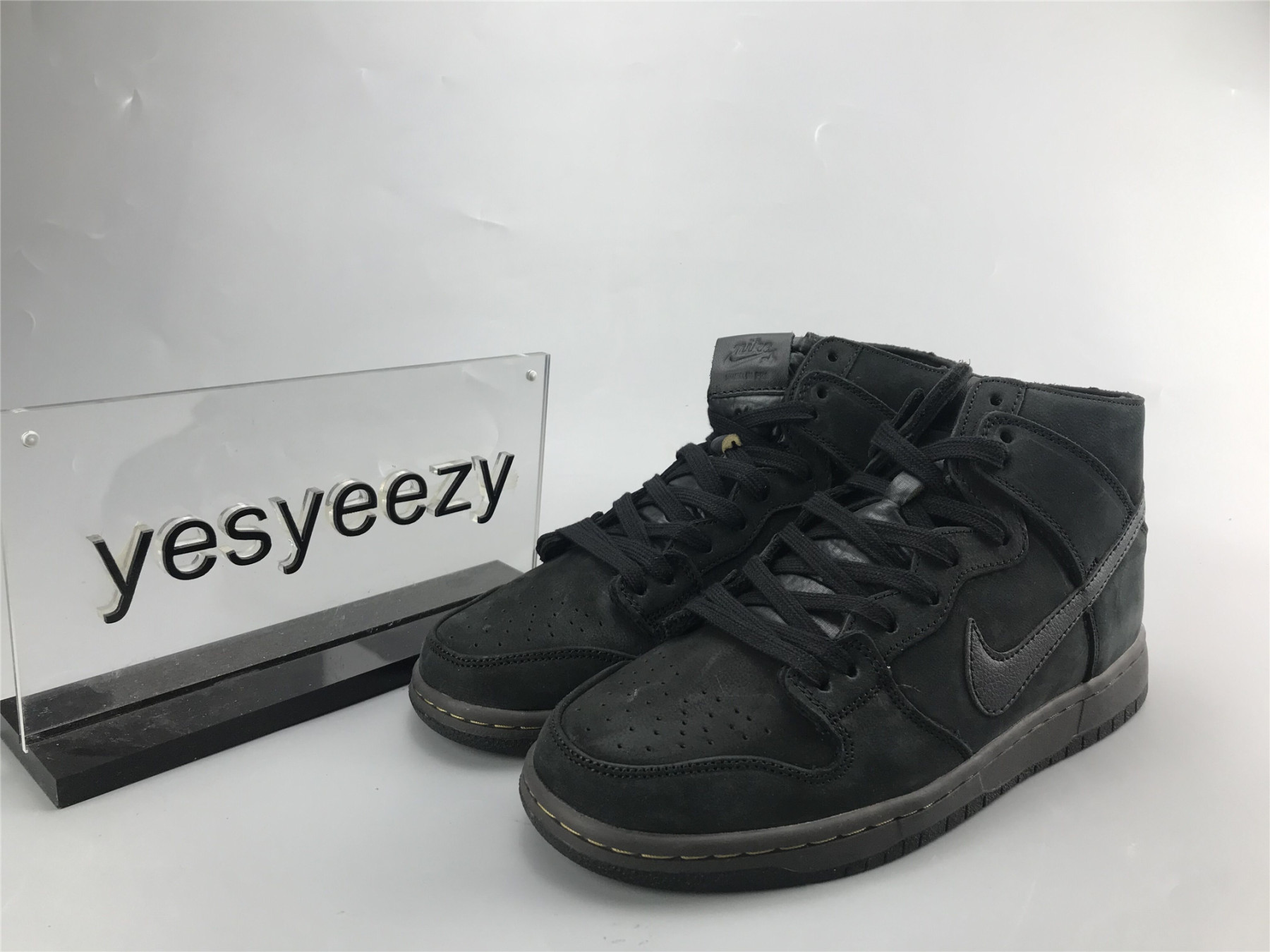 ua nike zoom dunk high sb pro deconstructed preM1vm 