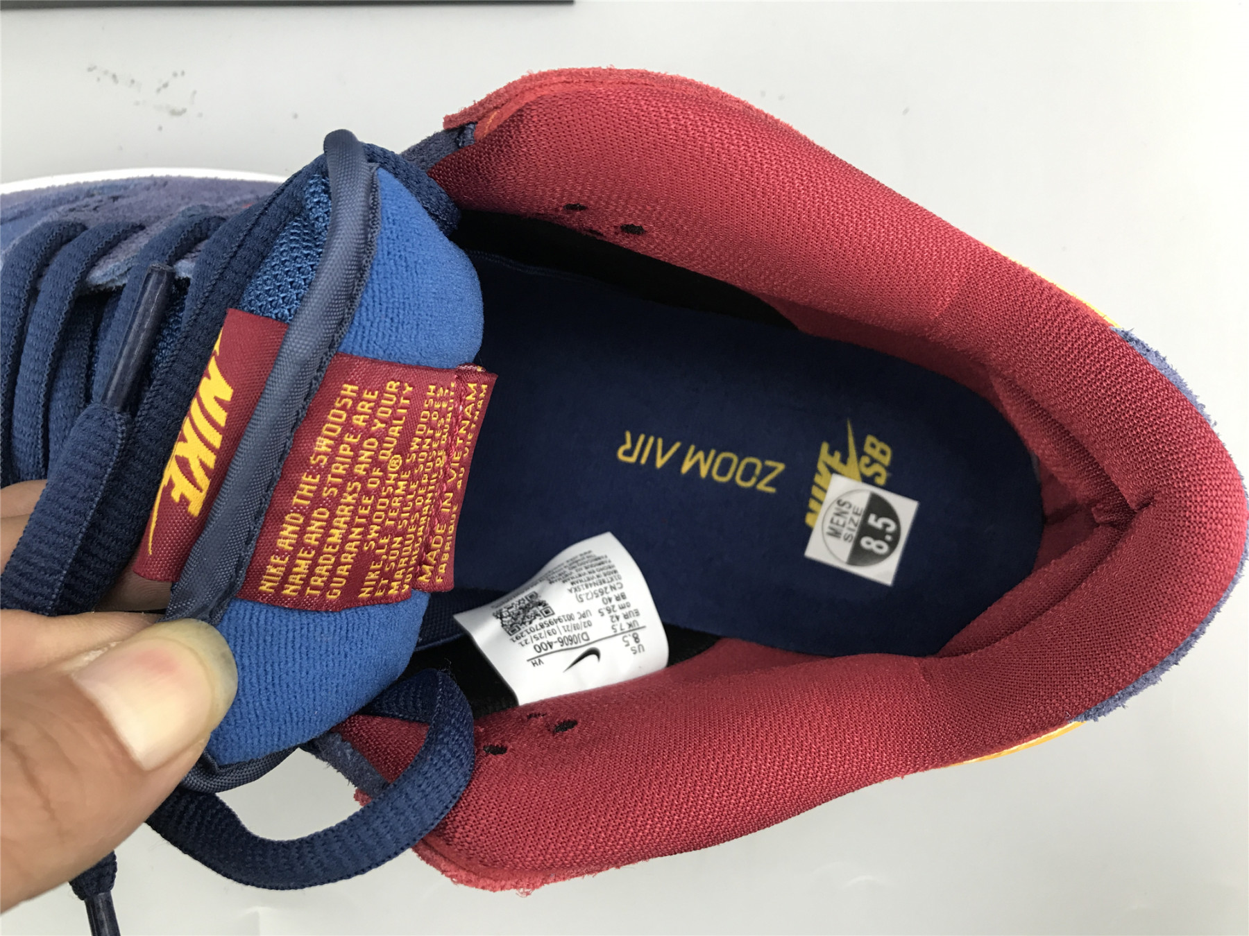 UA NIKE DUNK LOW SB 