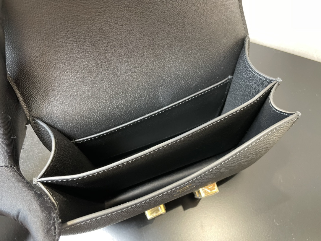 H**me5 Constance 19 Epsom Gold Hardware 7.25"  x 6.25"  x 2.25"
