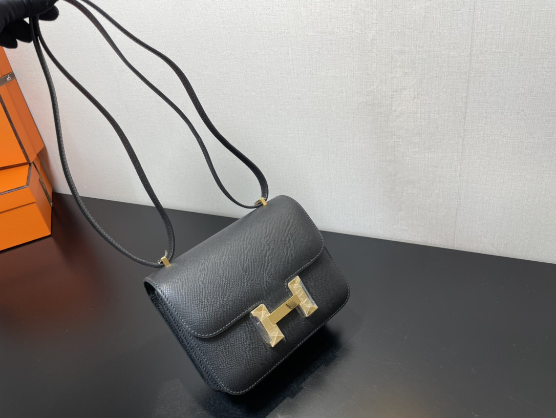 H**me5 Constance 19 Epsom Gold Hardware 7.25"  x 6.25"  x 2.25"