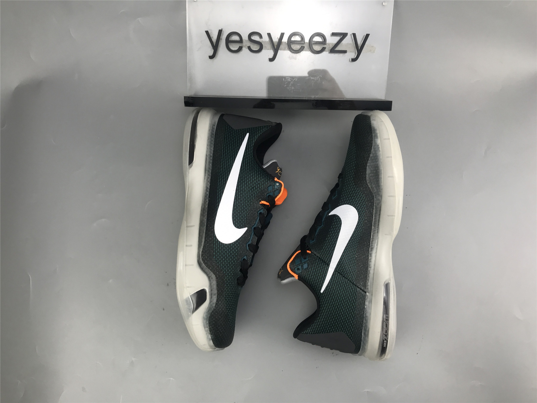 UA NIKE KOBE 10 