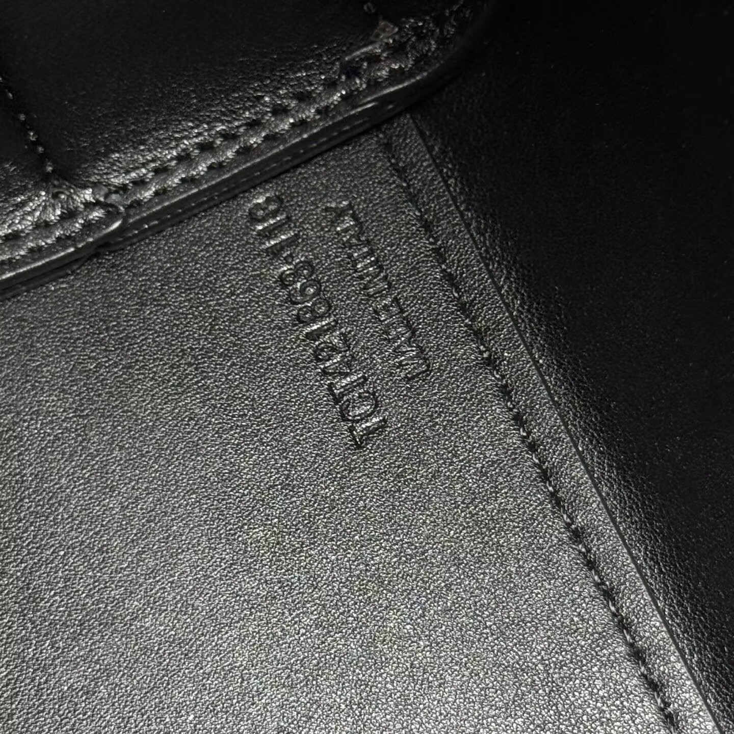 Y51 SAC DE JOUR IN GRAINED LEATHER NANO 22x17x9cm