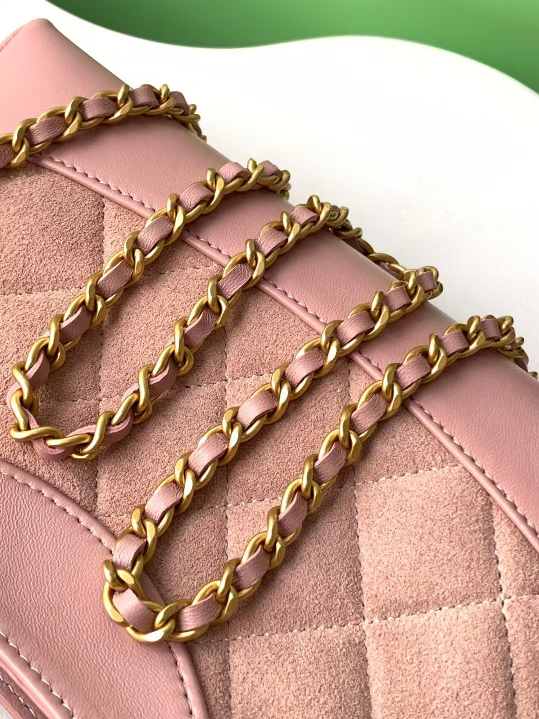 Ch**el 31 NANO CHAIN Bag AS3656 20x17.5x4cm