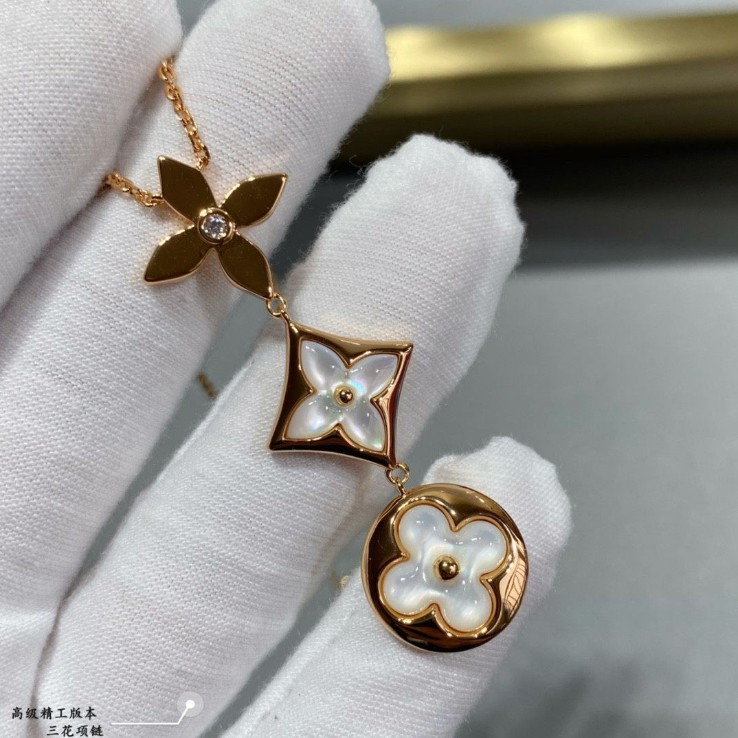 L0vis Vvtt0n Three-Flower Necklace Rose Gold