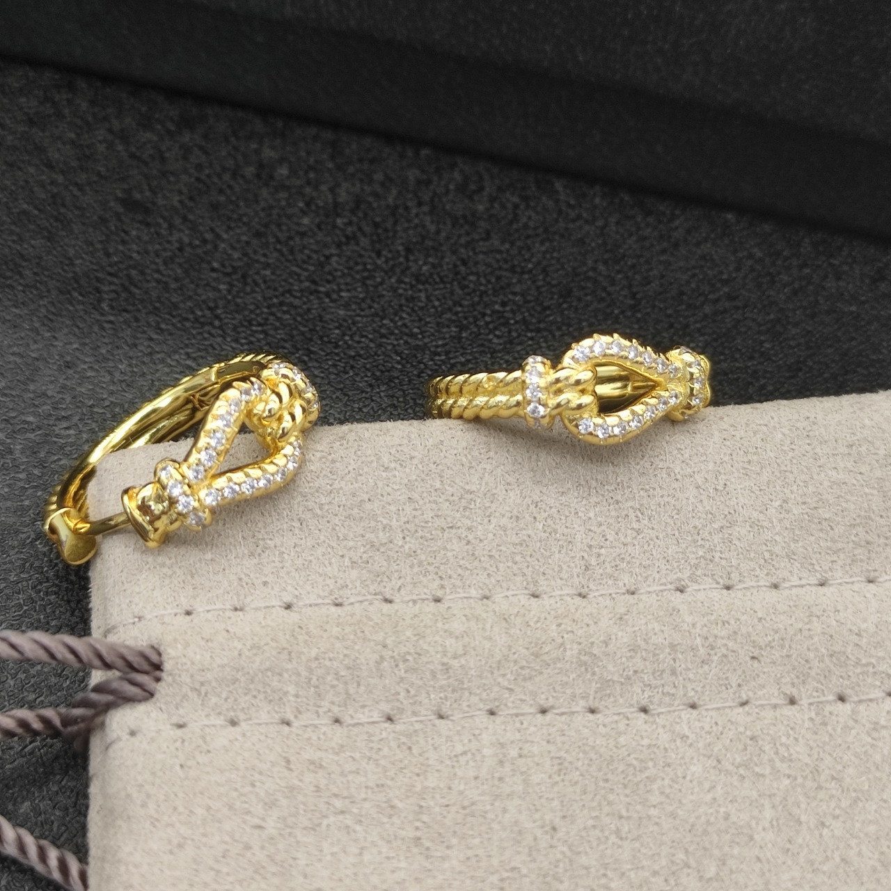 dau1d Yvrm*n earrings