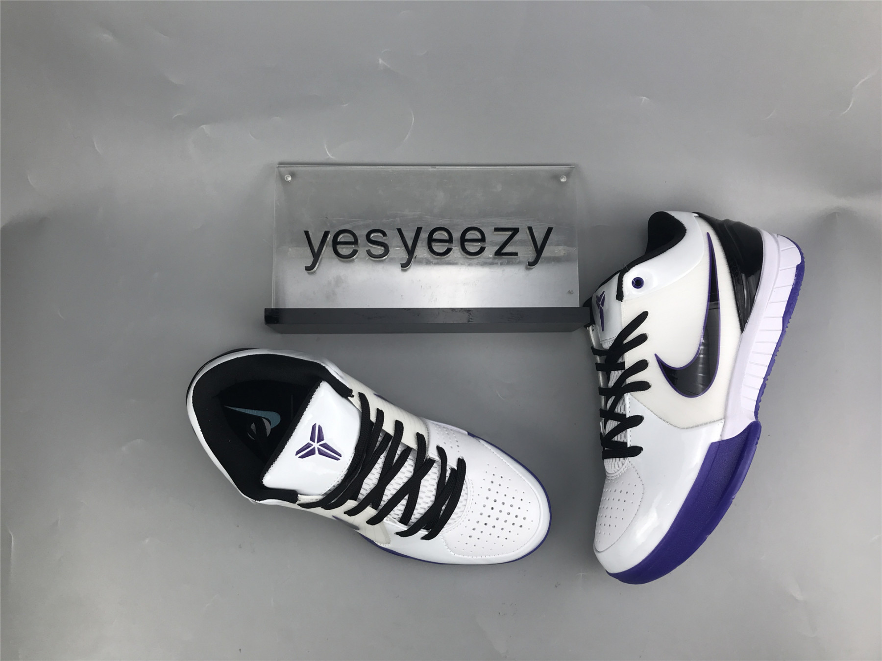 UA NIKE ZOOM KOBE 4 