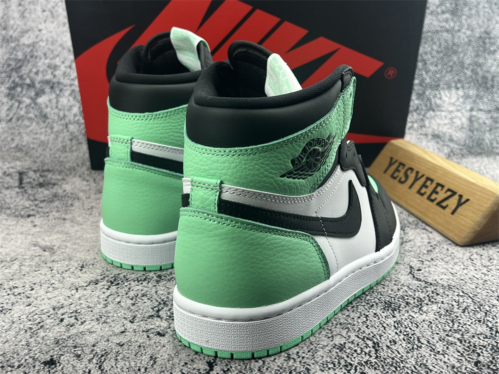 UA AIR JORDAN 1 RETRO HIGH OG 