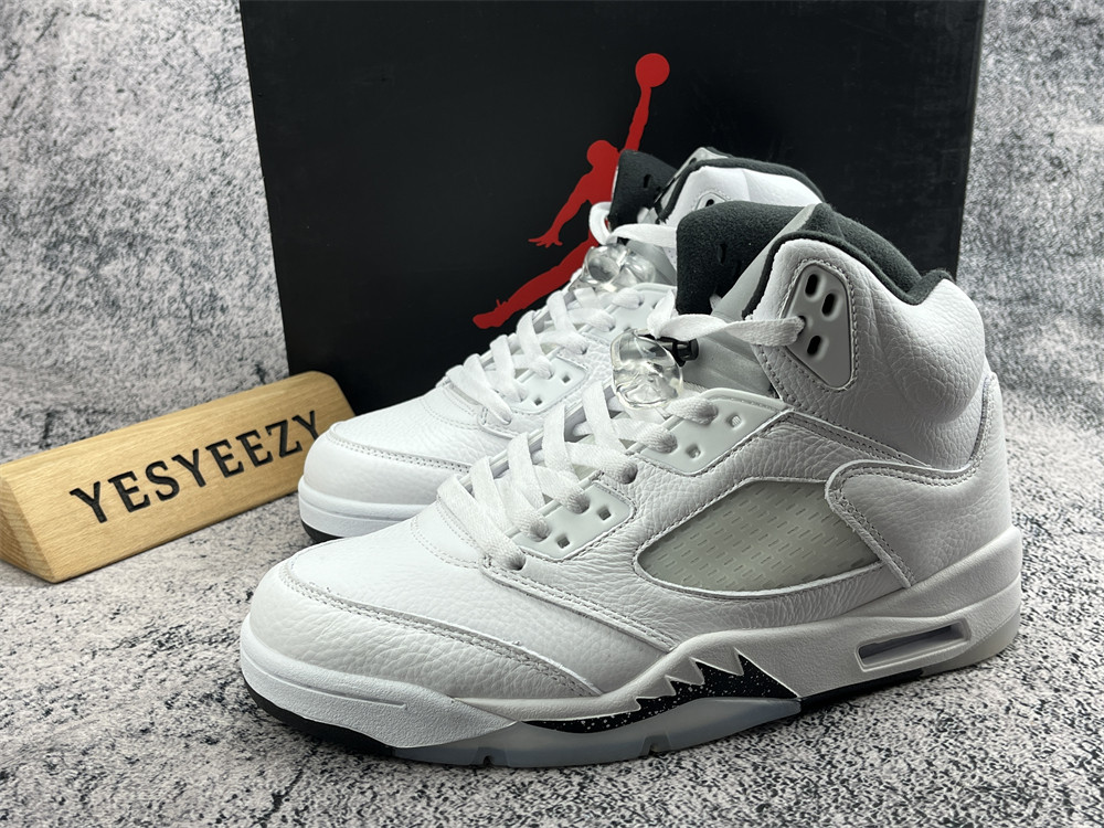 UA AIR JORDAN 5 RETRO 