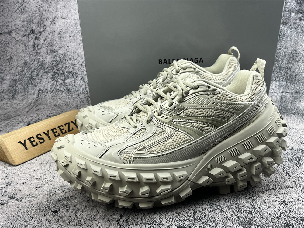 ua Ba1en*iaga defender beige
