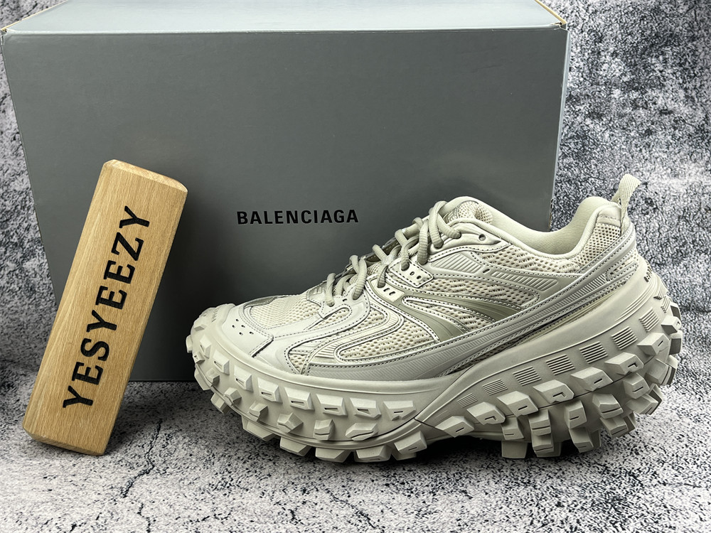 ua Ba1en*iaga defender beige
