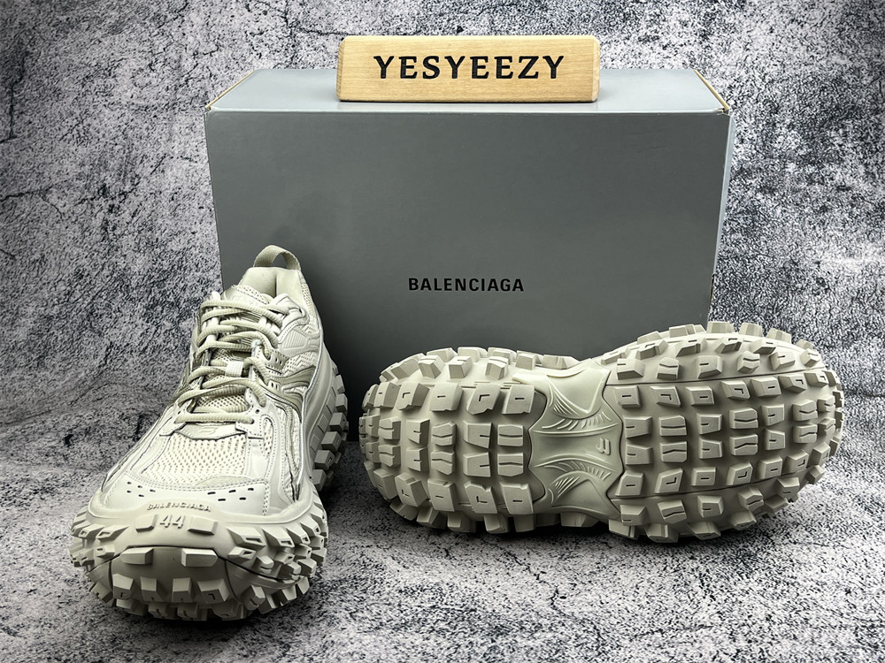 ua Ba1en*iaga defender beige