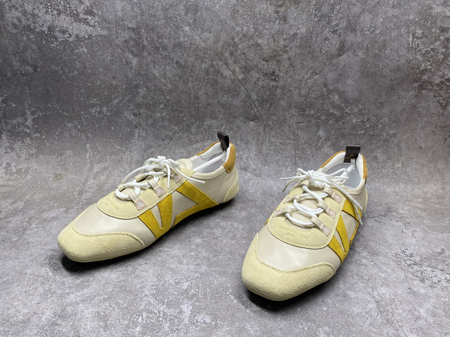 UA LV Sneaker