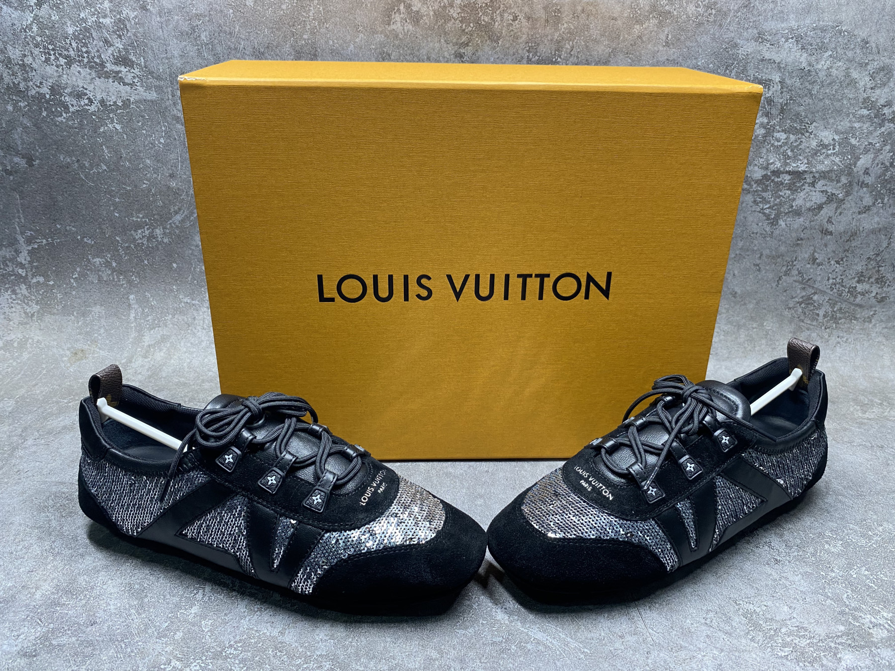 UA LV Sneaker