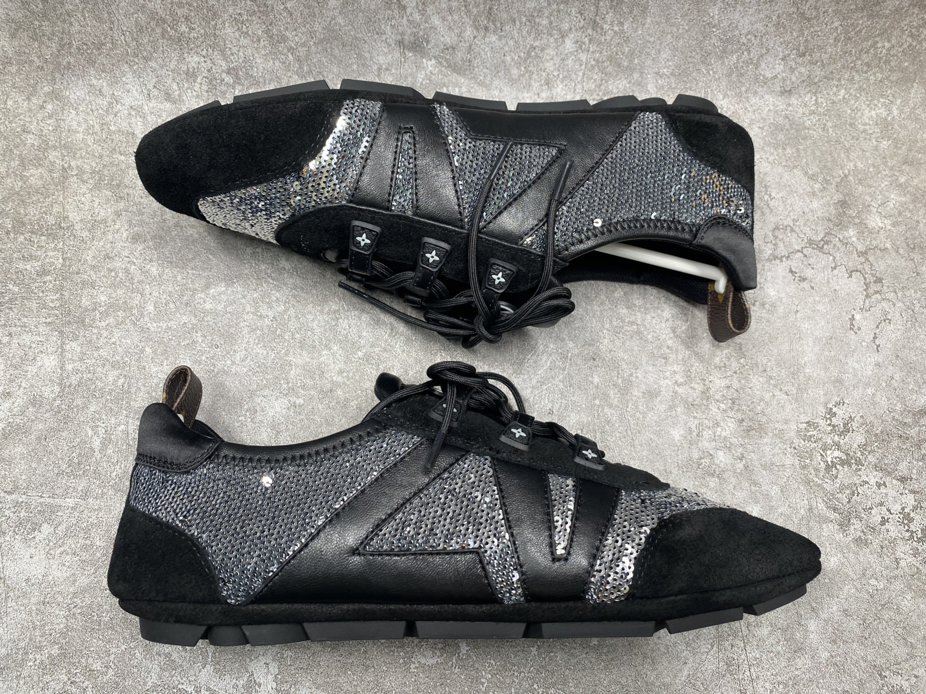 UA LV Sneaker