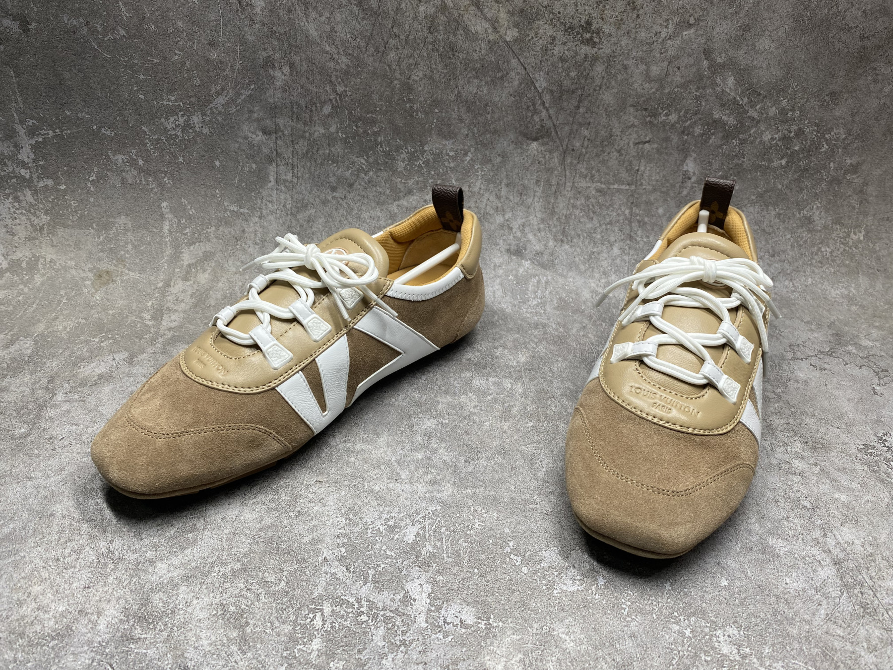 UA LV Sneaker