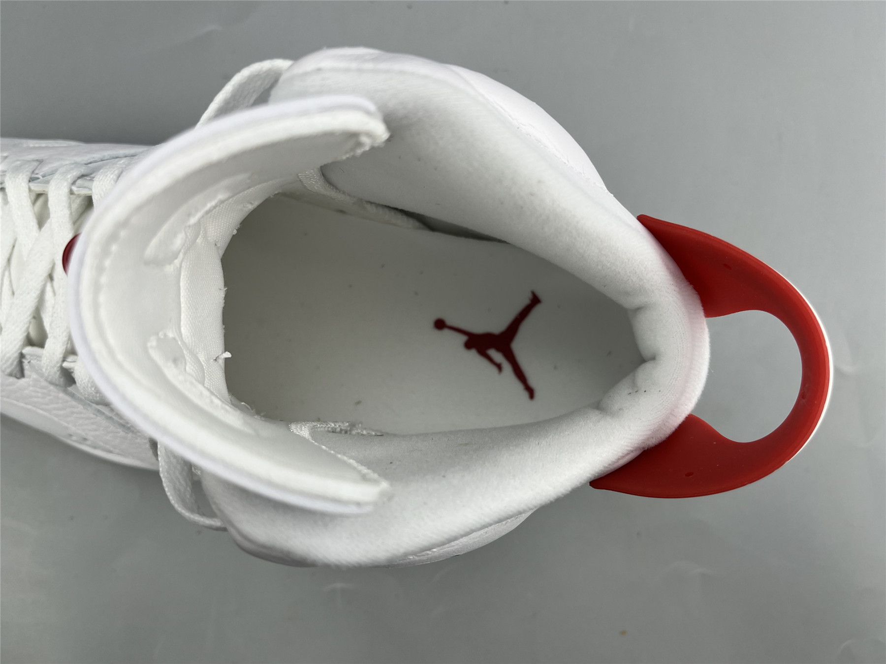 UA AIR JORDAN 6 RETRO 