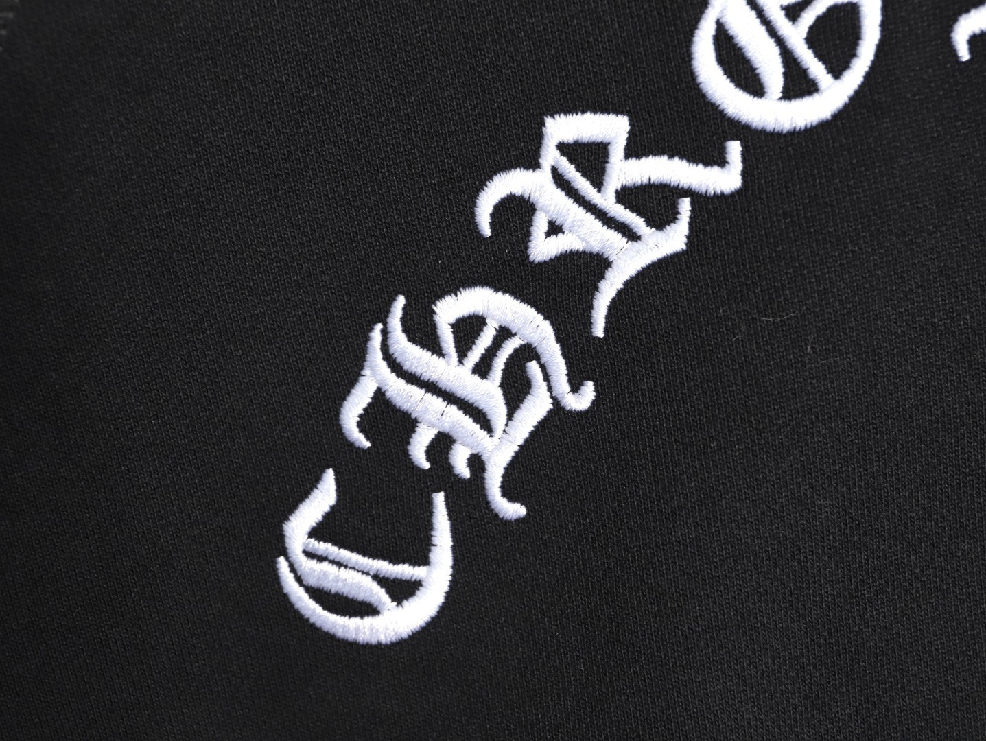 Ch*0me He**ts Hoodies