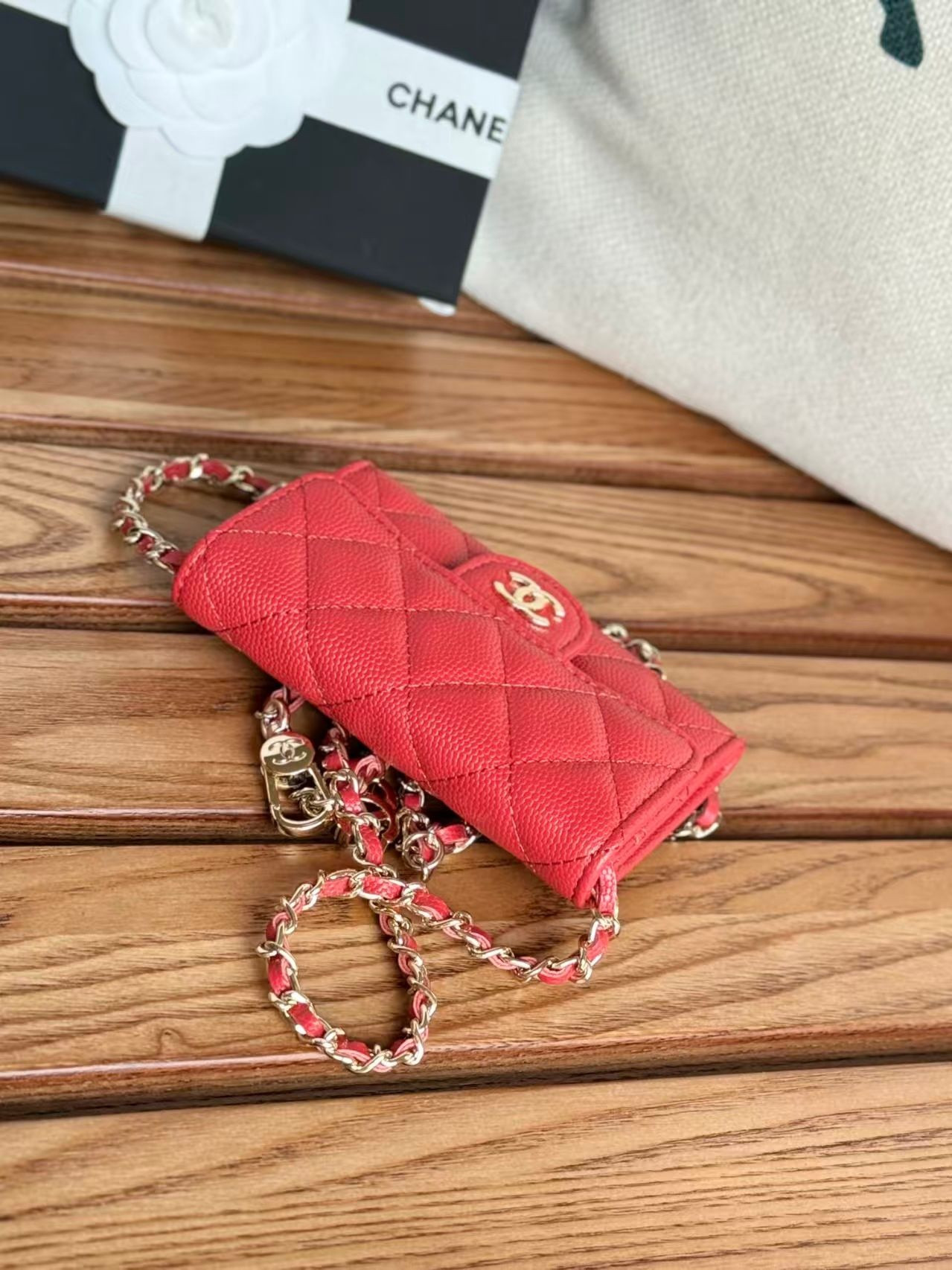 Ch**el Wallet on Chain 11x7.5x2cm