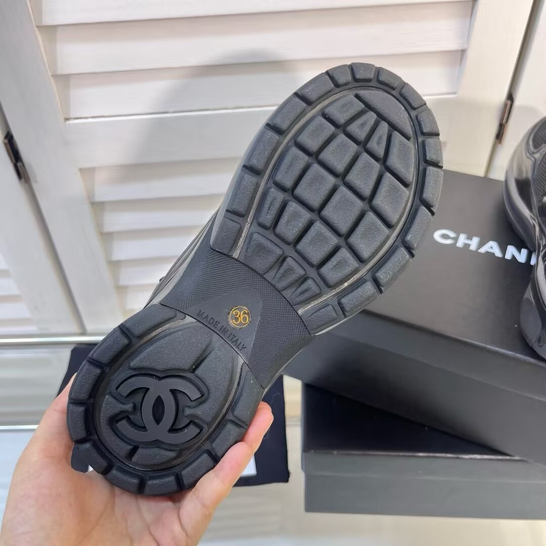 UA Ch**el SNEAKERS