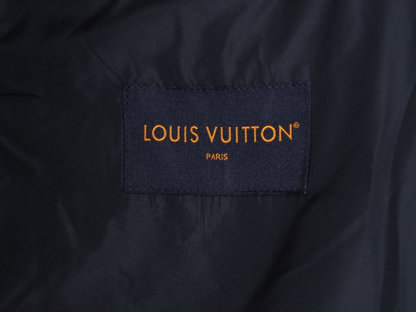 l0vis Vvtt0n jacket