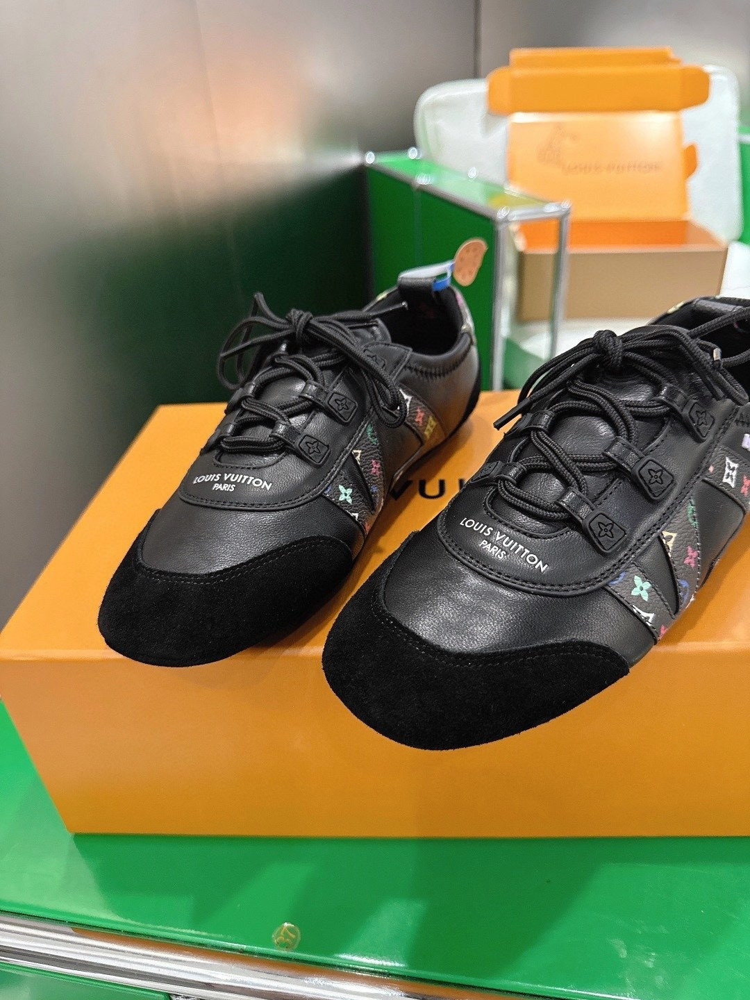 UA LV Sneaker