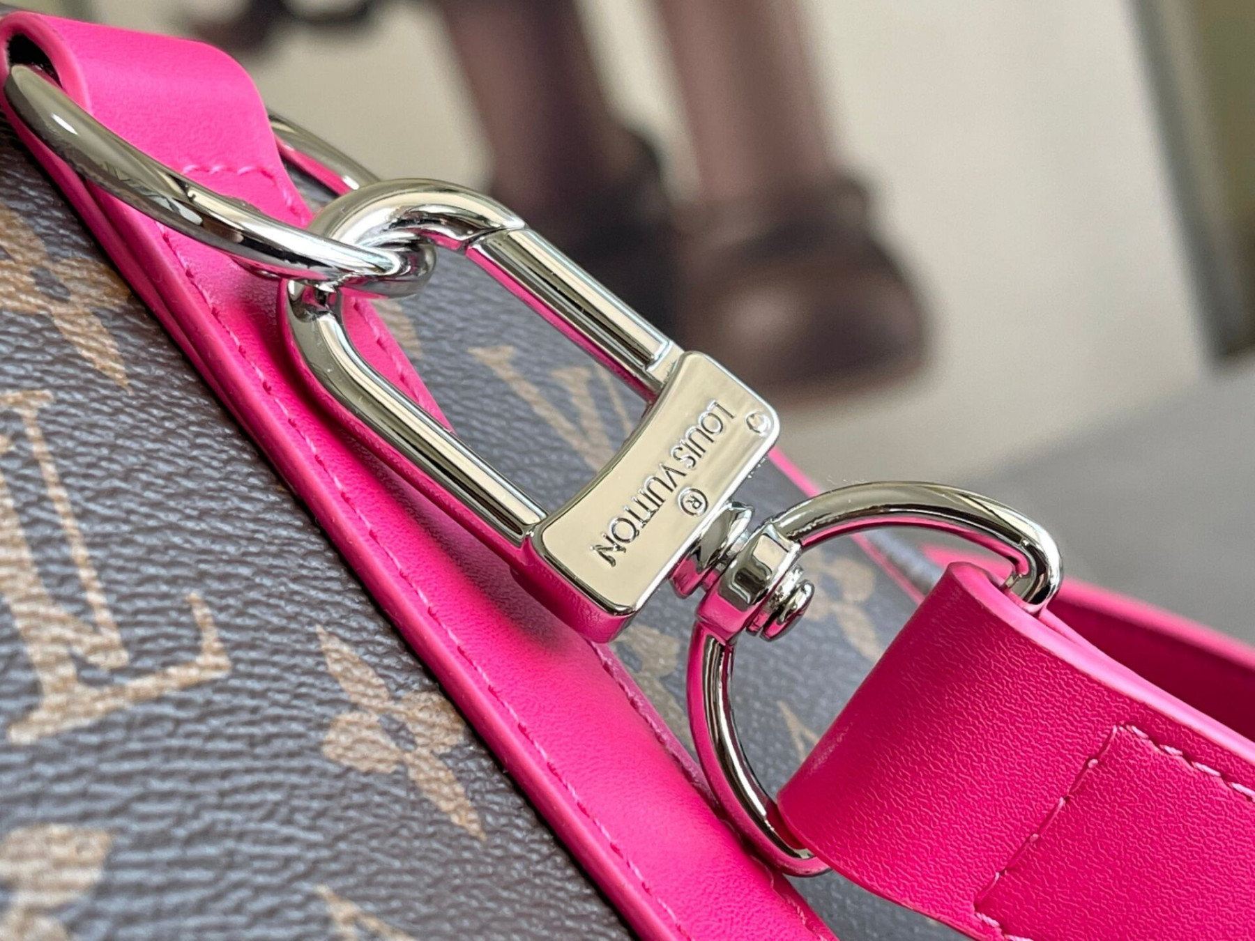 LV Keepall Bandouliere 45 M13807 45 x 27 x 20 cm