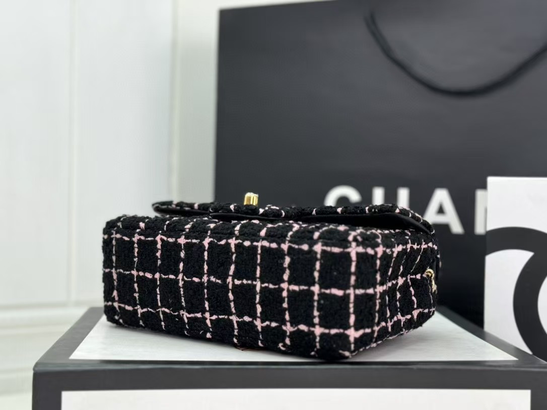 Ch**el MINI CLASSIC 11.12 HANDBAG 20 12 × 20 × 6 cm