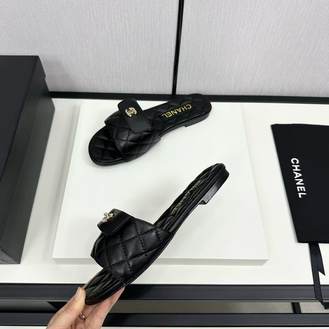 UA Ch**el Slippers