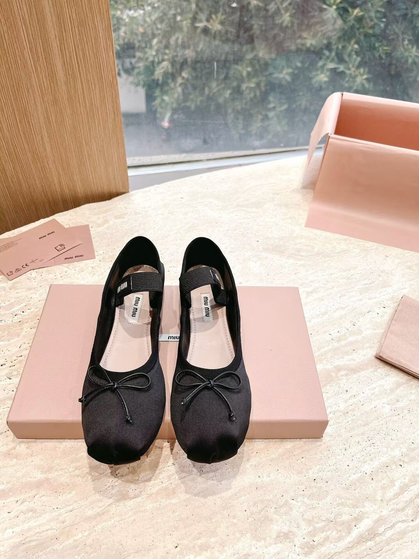 ua M1v M1v satin ballerinas