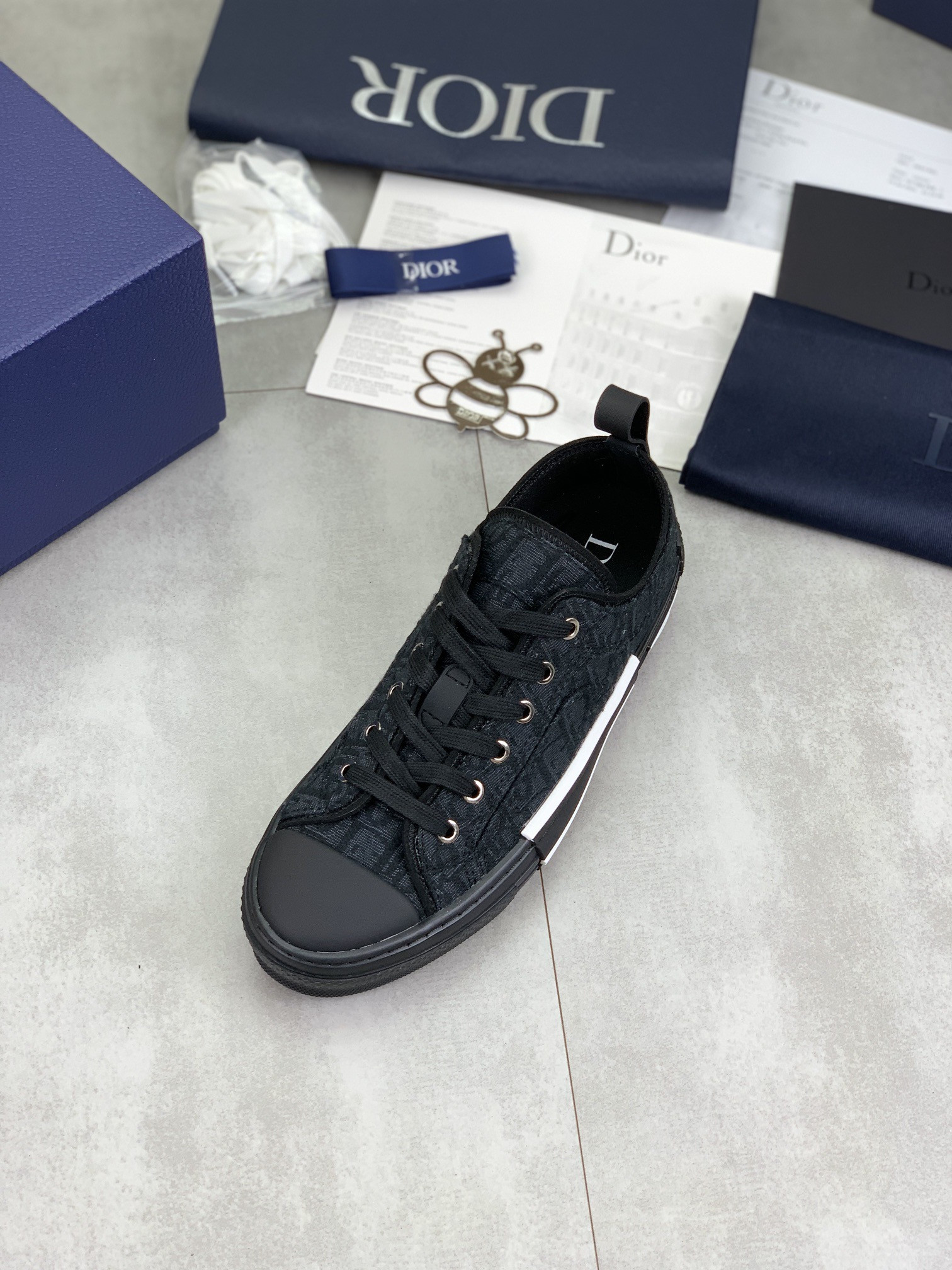 UA D10r B23 League Low-Top Sneaker