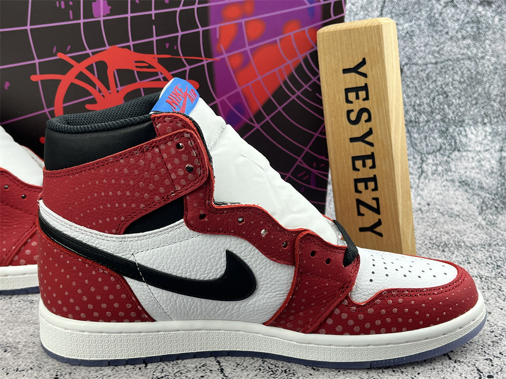 UA AIR JORDAN 1 RETRO HIGH OG 