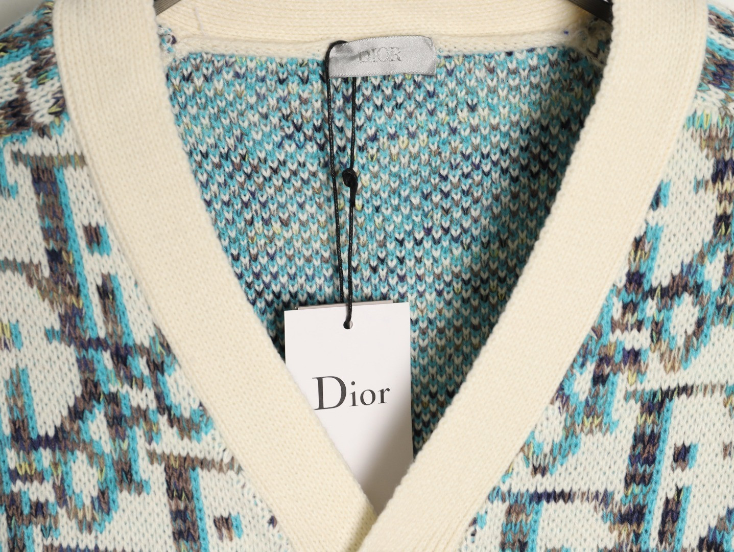 D10r 25ss Cardigan Sweaters