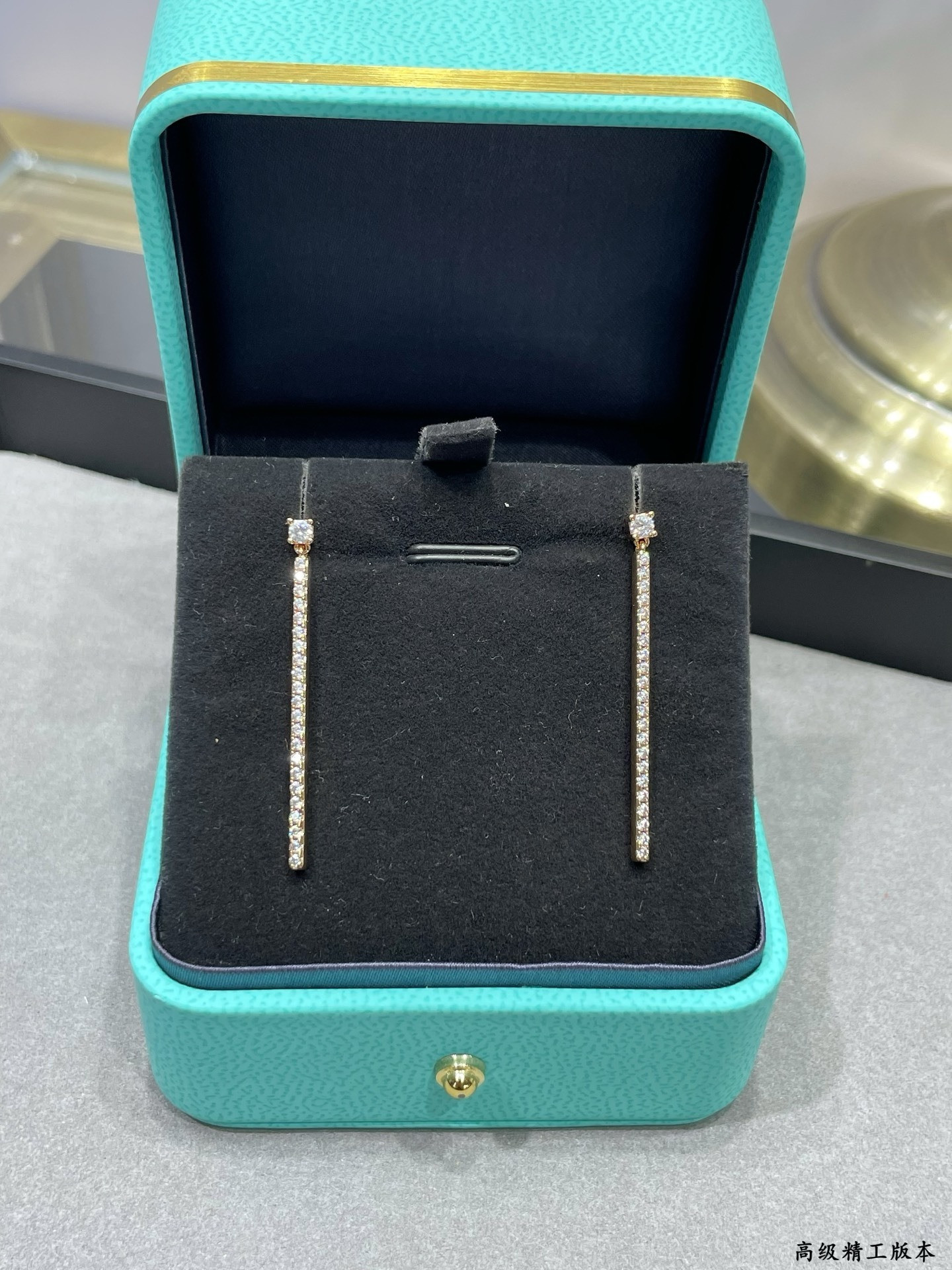 Mes1kaa earrings