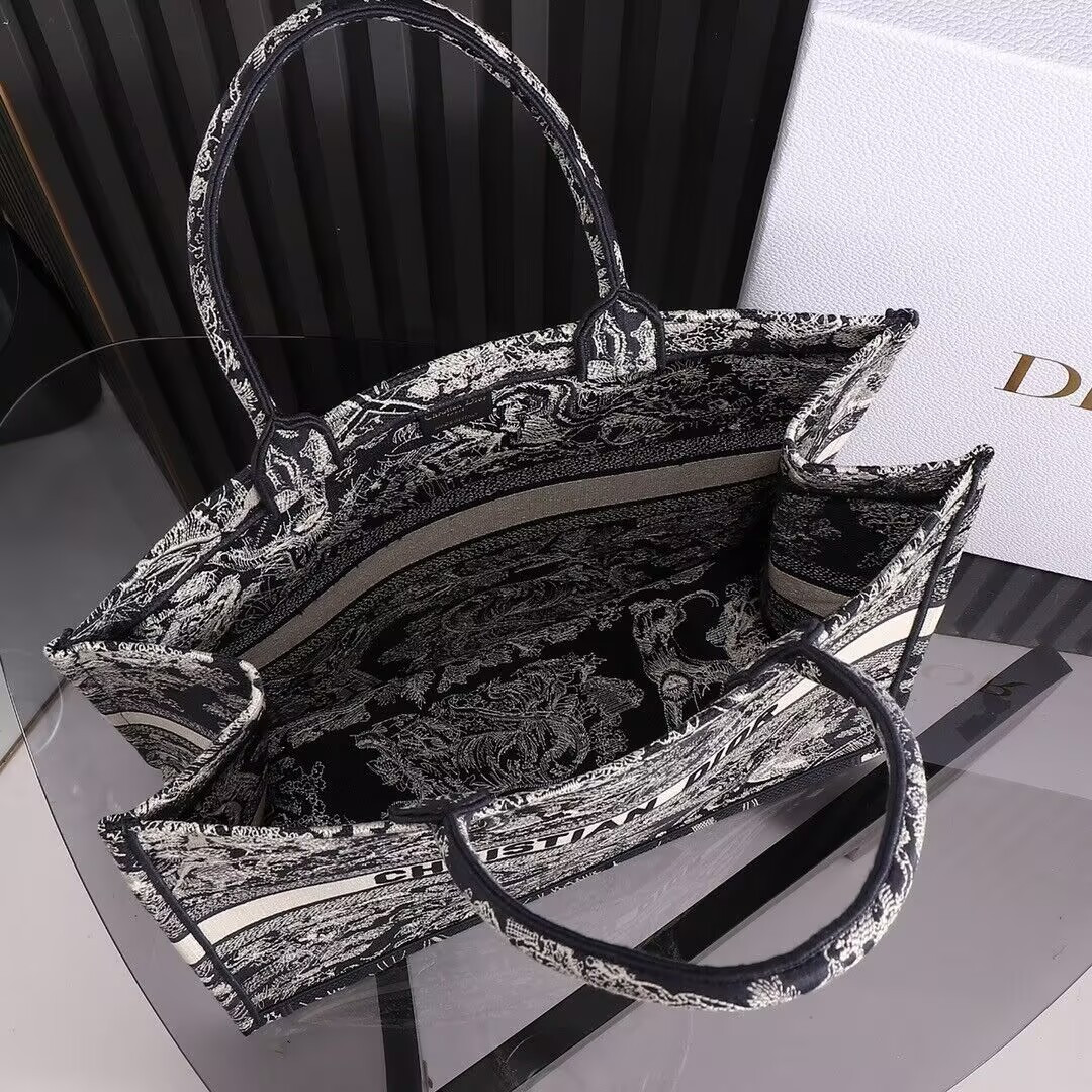 D10r Book Tote 42x18x35cm