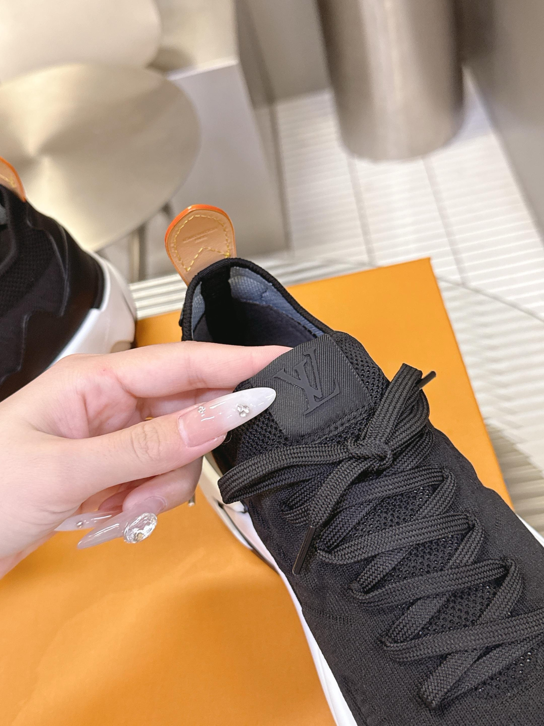 UA LV Sneakers