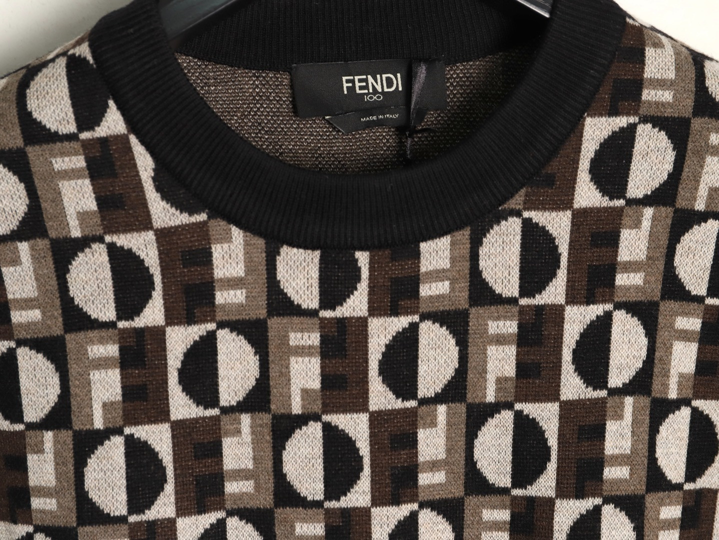 F**di fd knitting sweaters