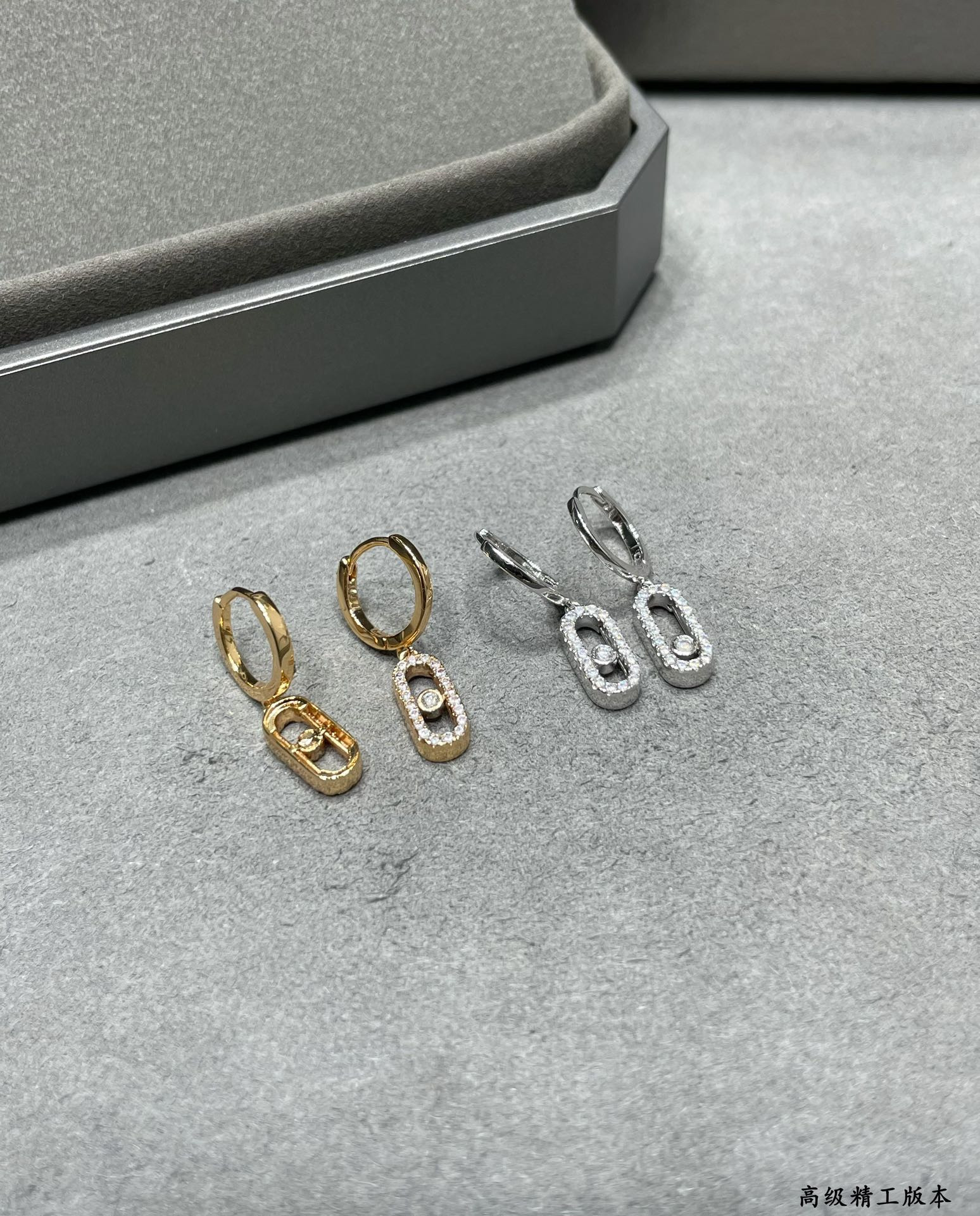 Mes1kaa single d1am0nd hoop earrings