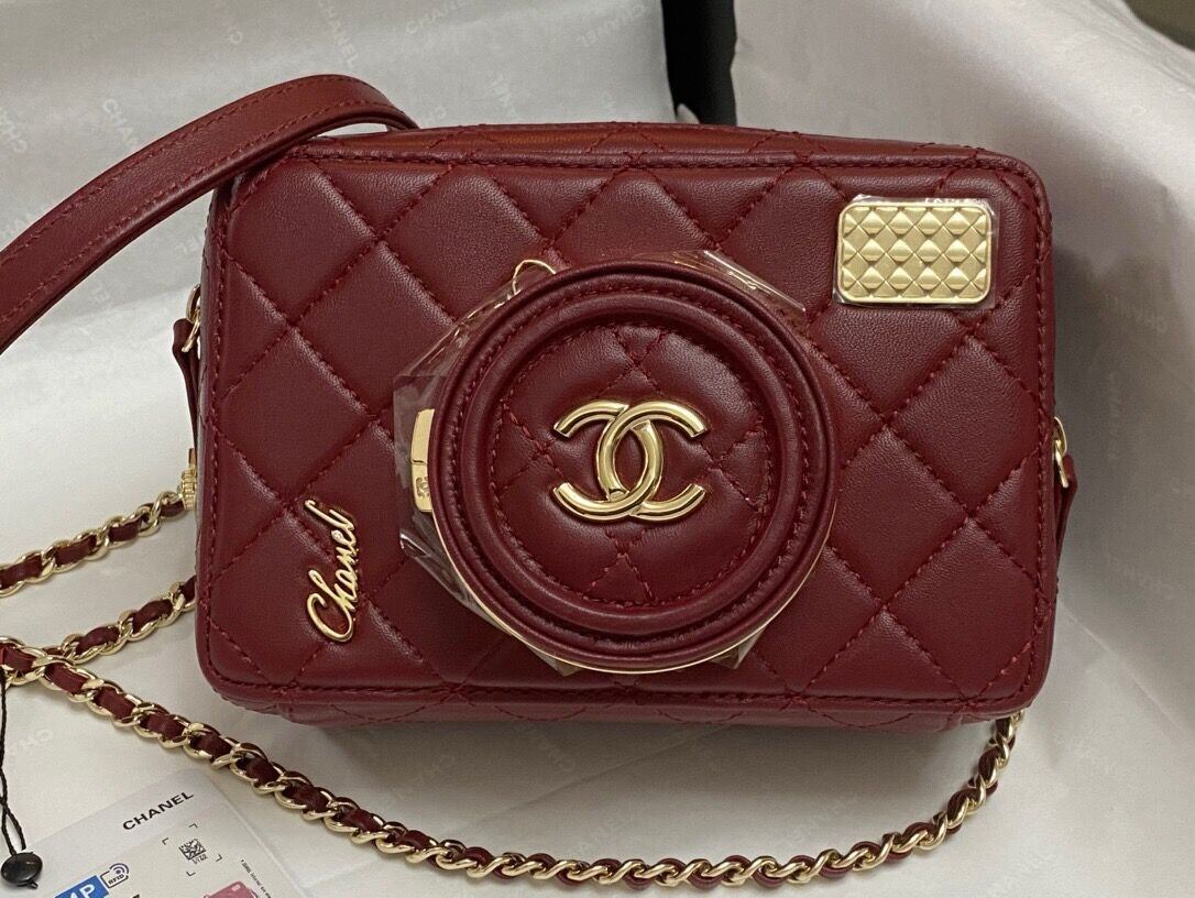 Ch**el CAMERA BAG 4.5 × 6.2 × 2.3 in