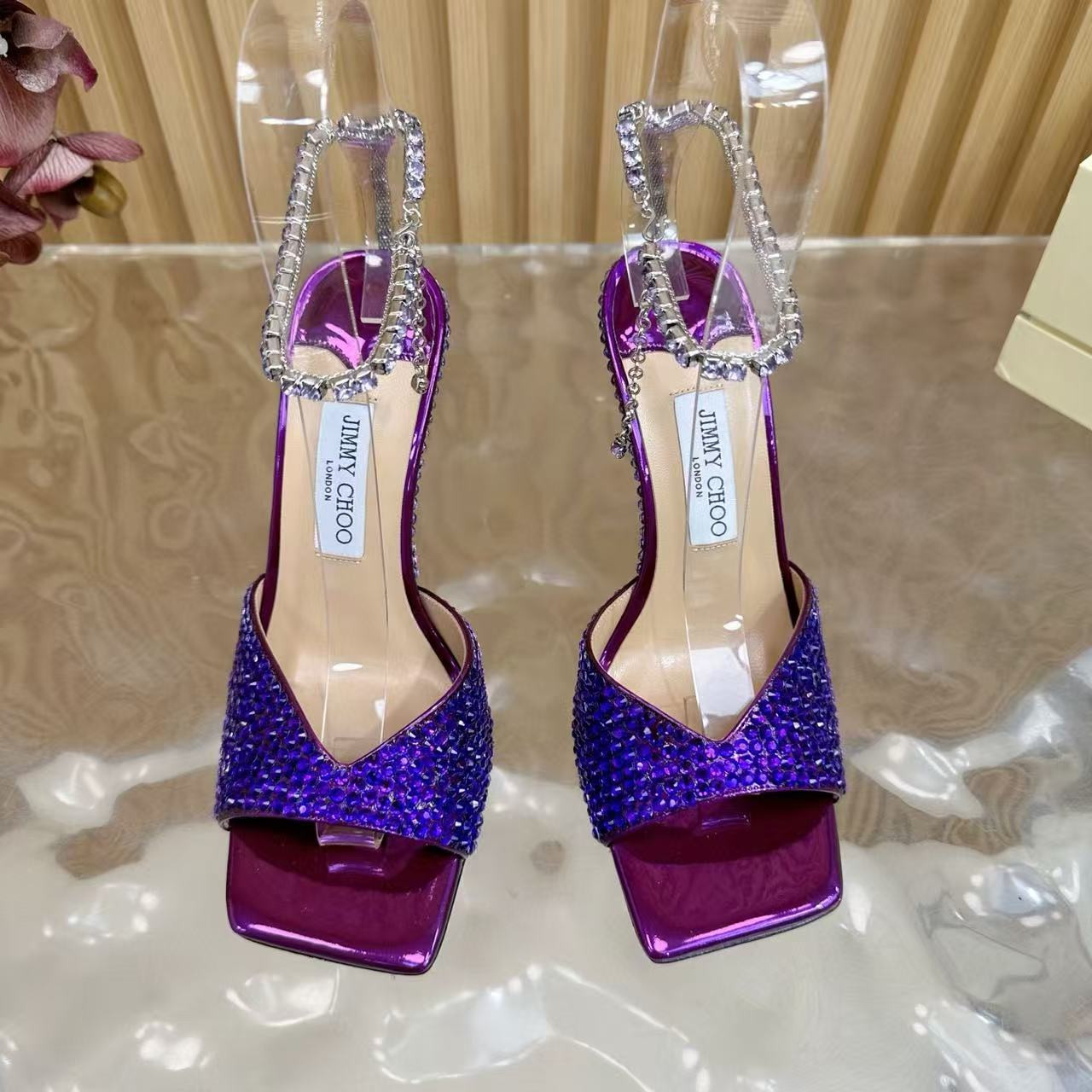 UA J1m*y Ch00 Pumps