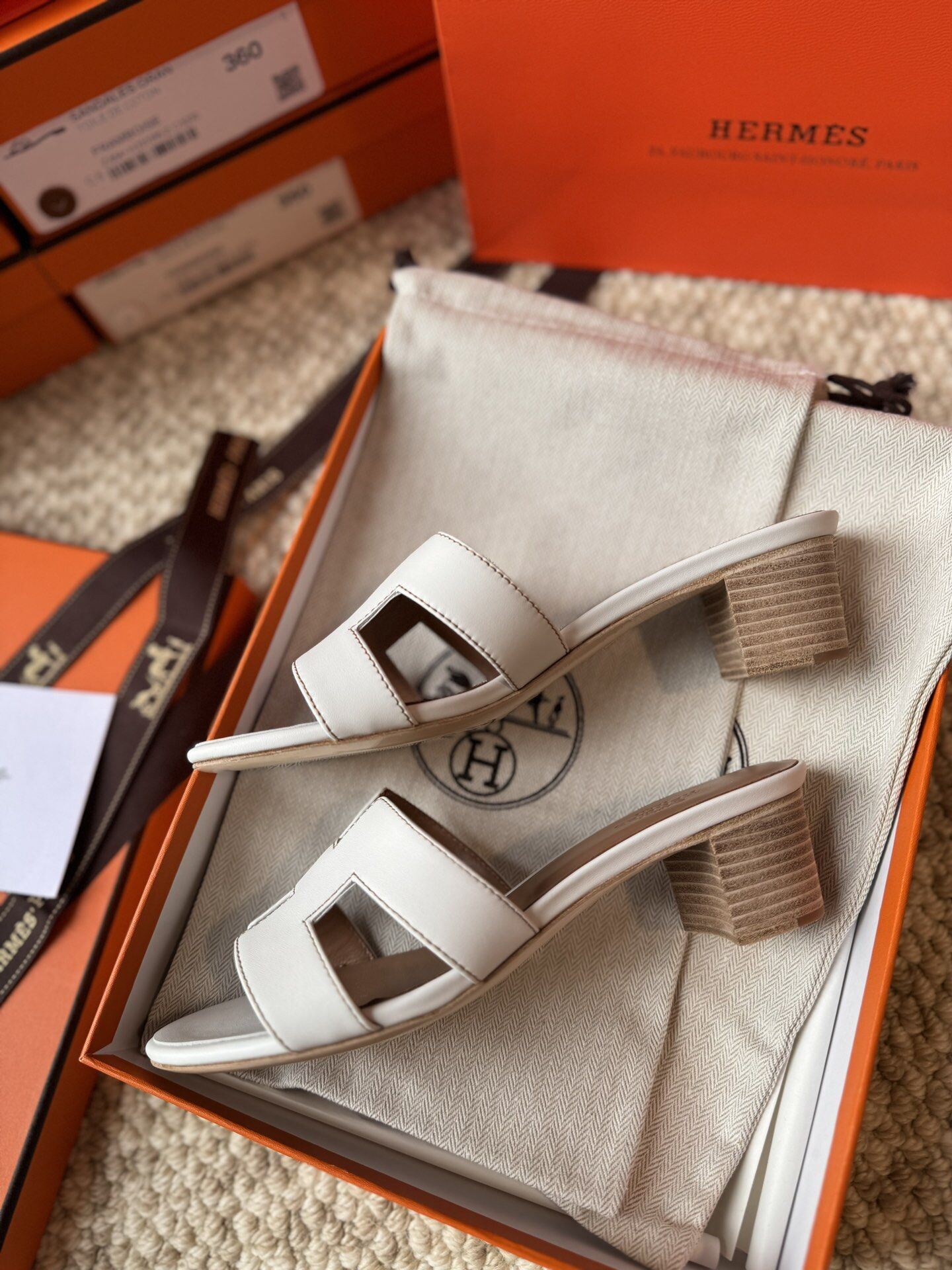 UA H**me5 Oasis White Sandal
