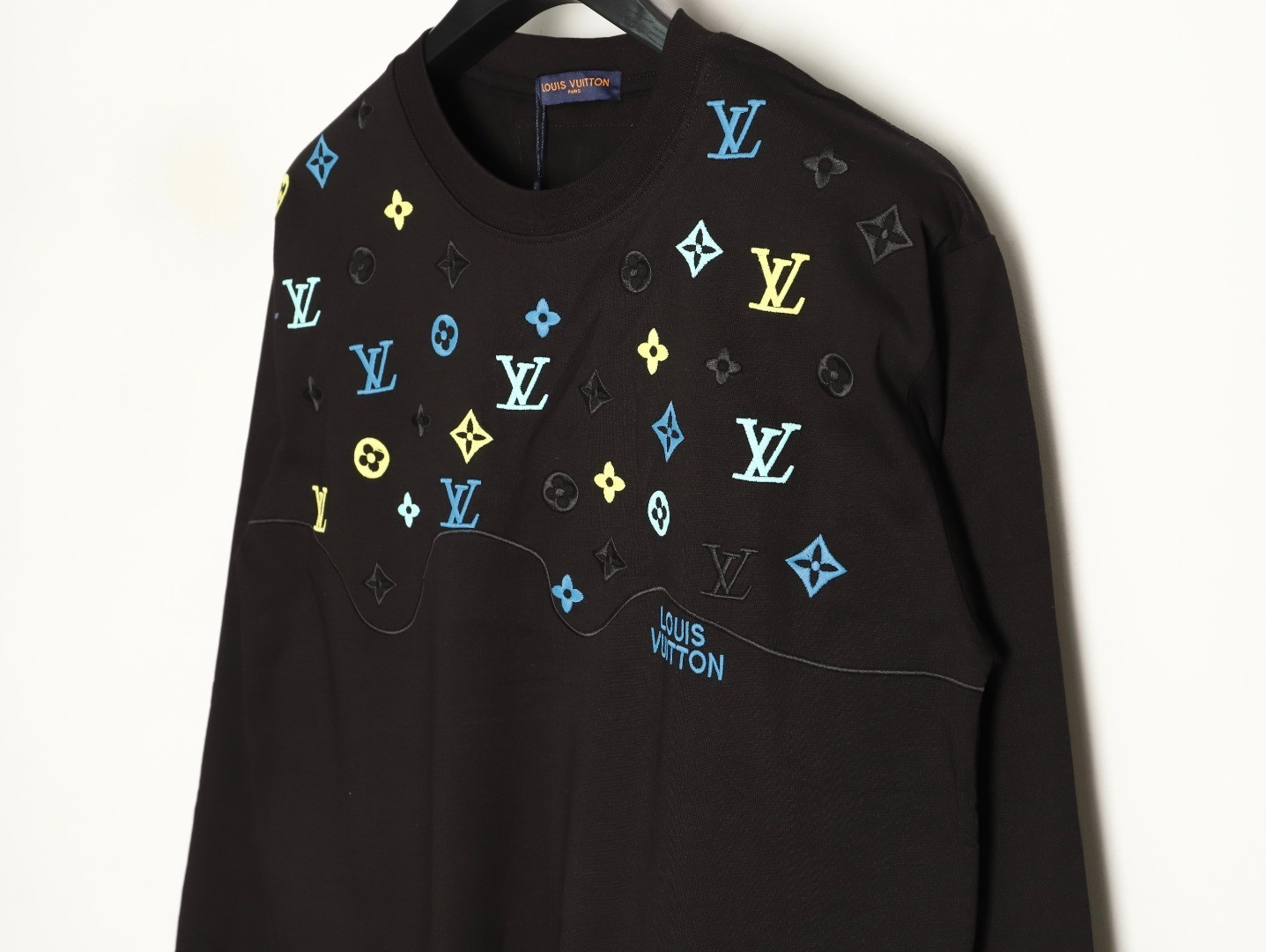 L0vis Vvtt0n 25Fw Long-sleeved T-shirt