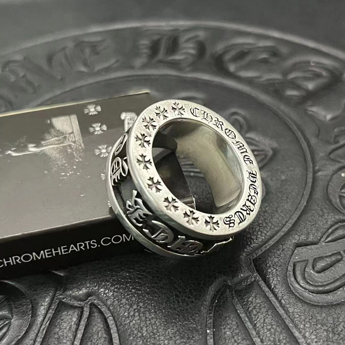 Ch*0me He**ts Ring
