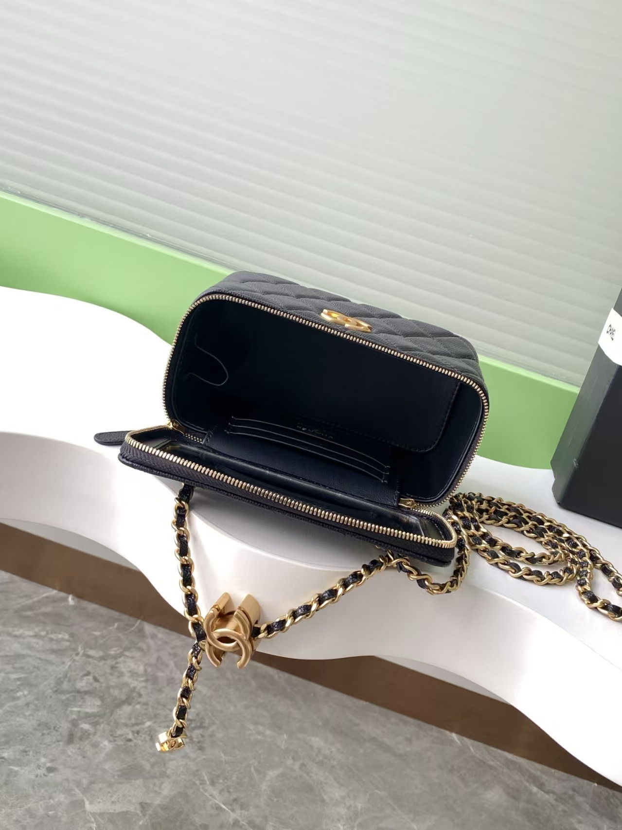 Ch**el Vanity With Chain 9.5x17x8cm