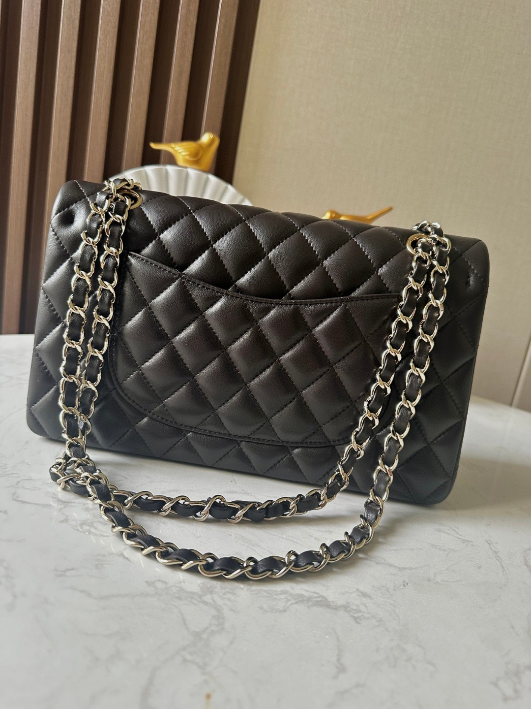 Ch**el CLASSIC HANDBAG Gold Metal 15.5×25.5×6.5cm