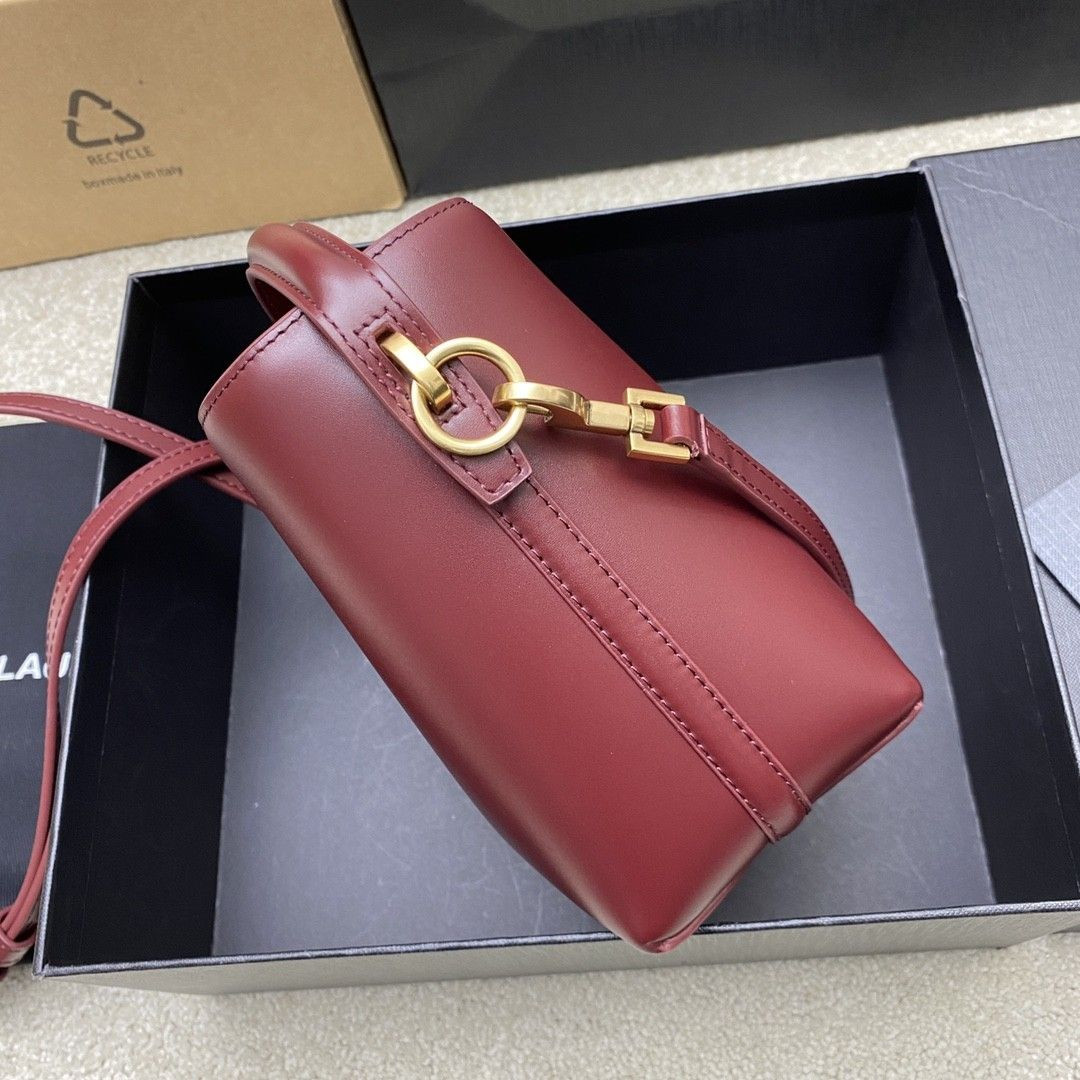 Y51 LE 37 Mini (Shiny Leather) 15x13x6cm
