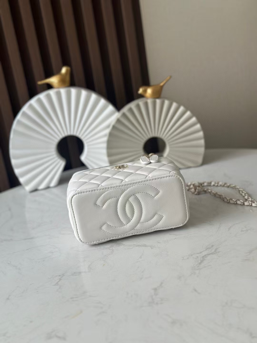 Ch**el Vanity With Chain 9.5x17x8cm